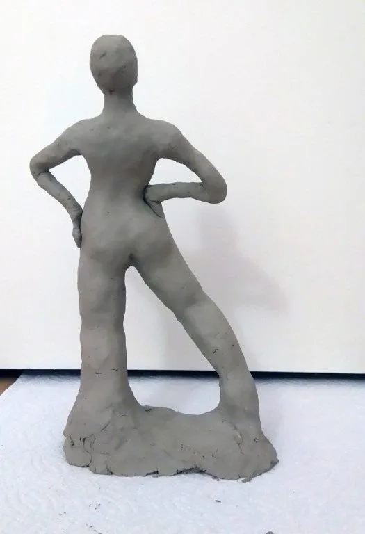 Selbst modellierte Figur aus Ton