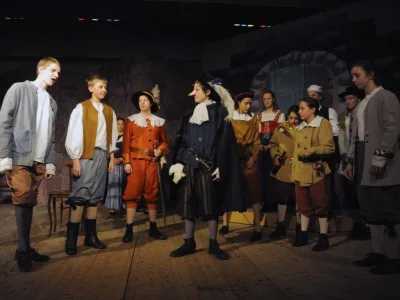 Szene aus dem Theaterstück der achten Klasse