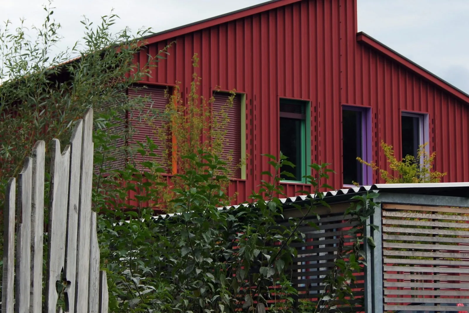 Das Schulhaus der Rudolf Steiner Schule Sihlau von Norden