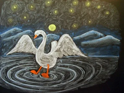 Kreidezeichnung eines Schwans auf dem Wasser unter Sternenhimmel